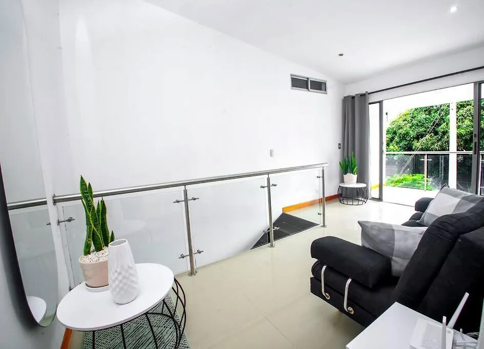 Casa Hotel Bewell - Los Colores Medellín Tatil Evi
